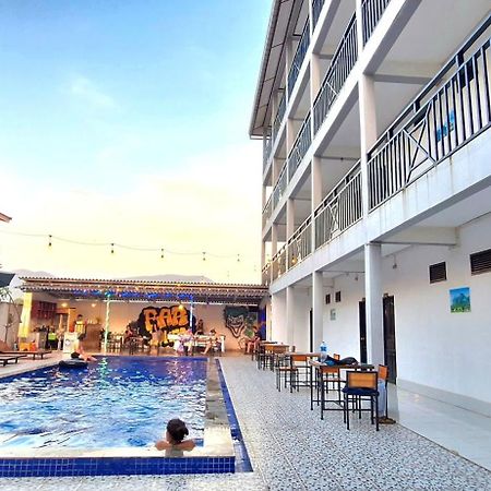 Vang Vieng Backpackers Hostel 外观 照片