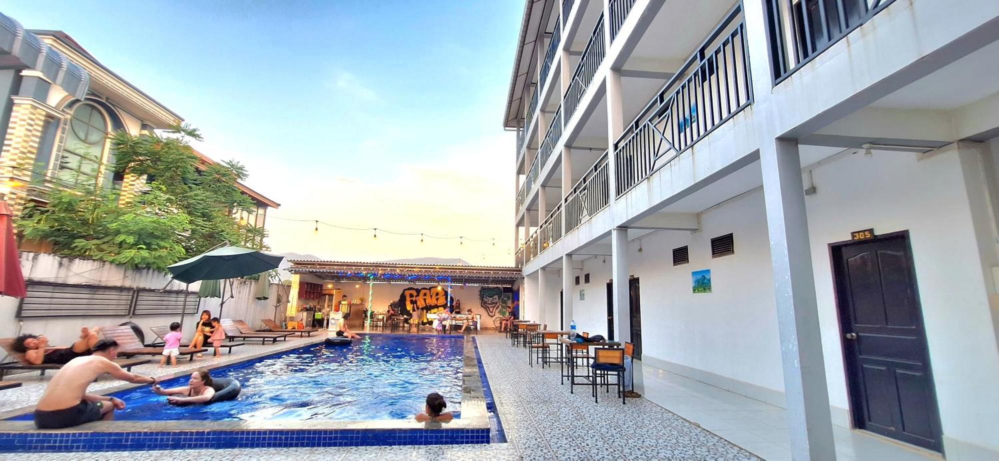 Vang Vieng Backpackers Hostel 外观 照片