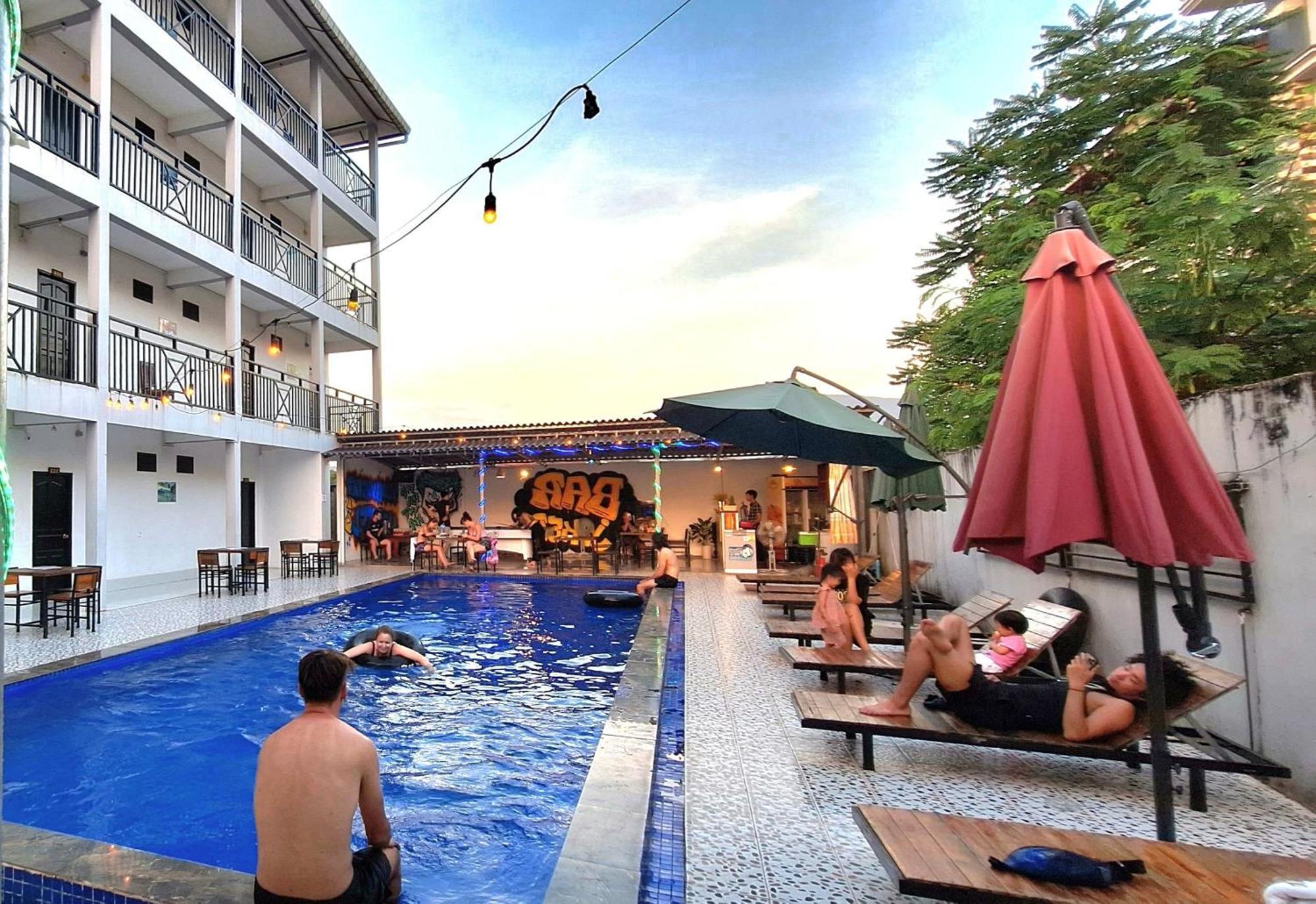 Vang Vieng Backpackers Hostel 外观 照片