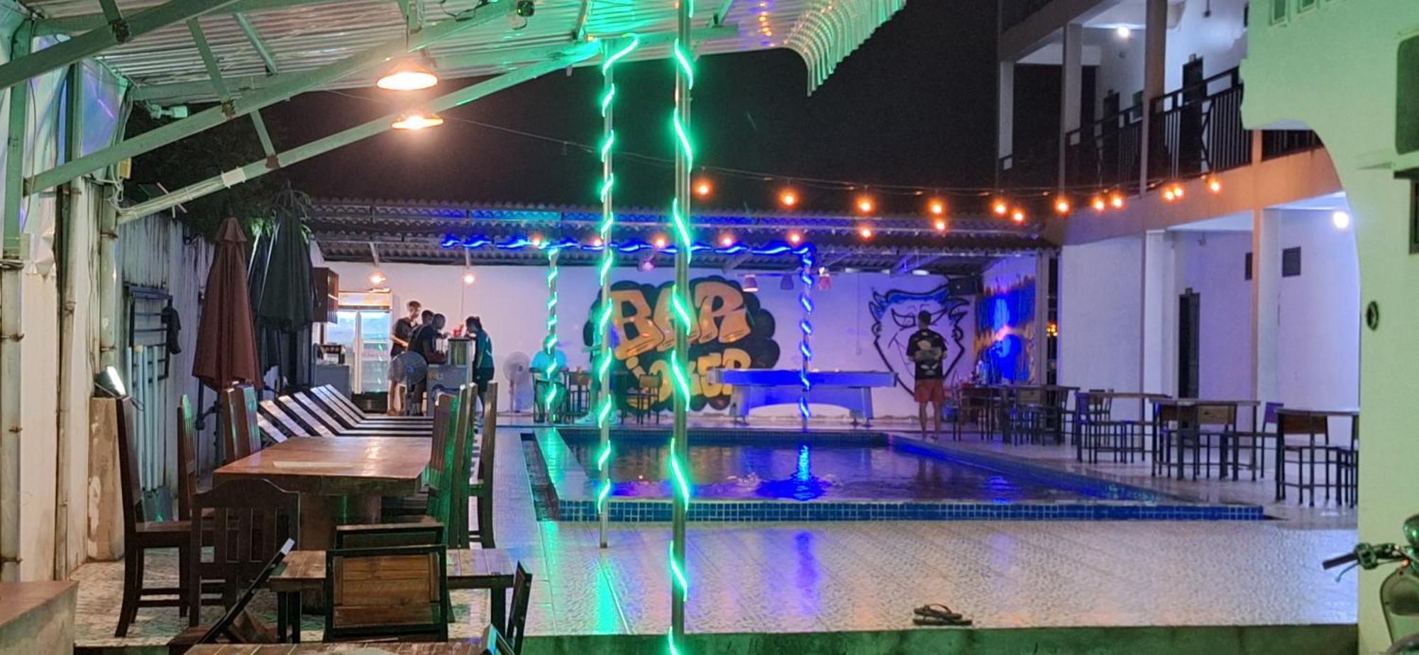 Vang Vieng Backpackers Hostel 外观 照片