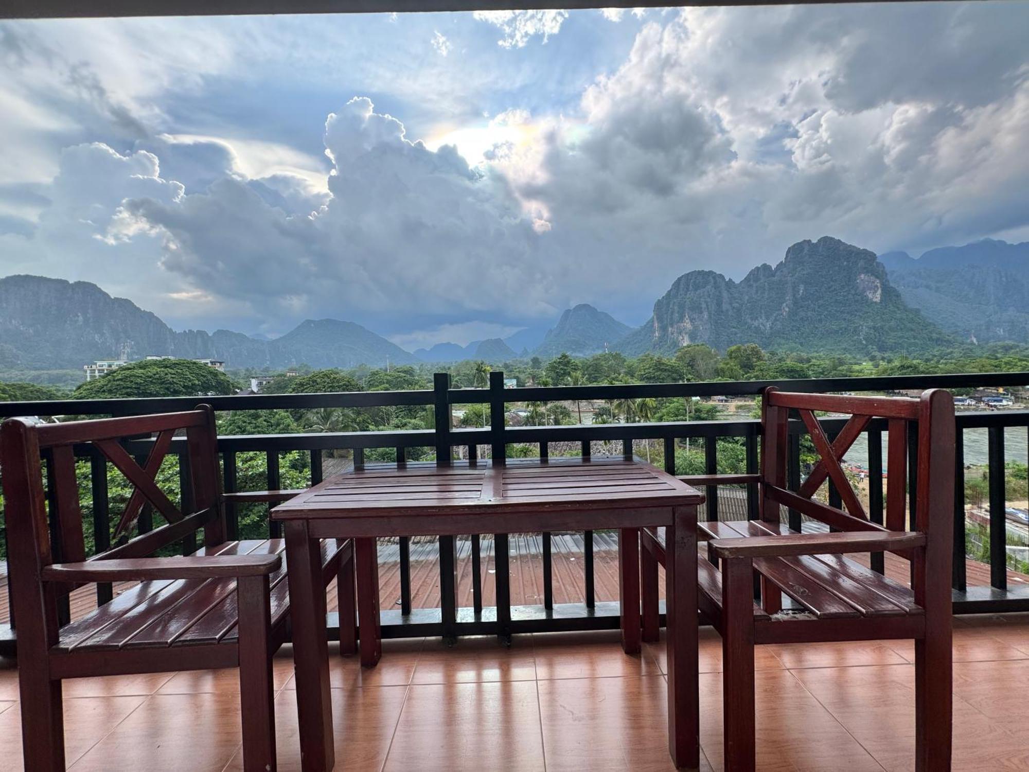 Vang Vieng Backpackers Hostel 外观 照片