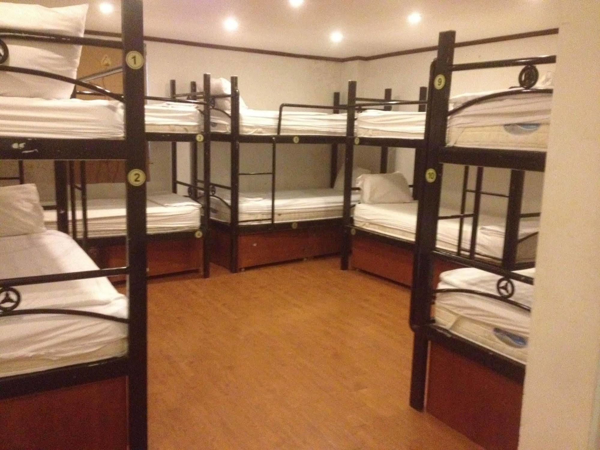 Vang Vieng Backpackers Hostel 外观 照片